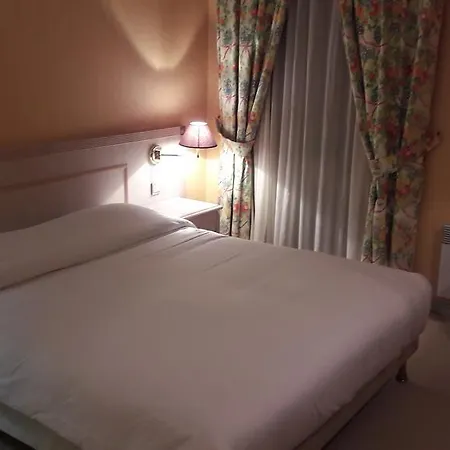 Bourbonnaise Hotel 3*
