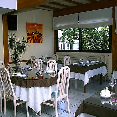 Hotel Bourbonnaise Saint-Yorre