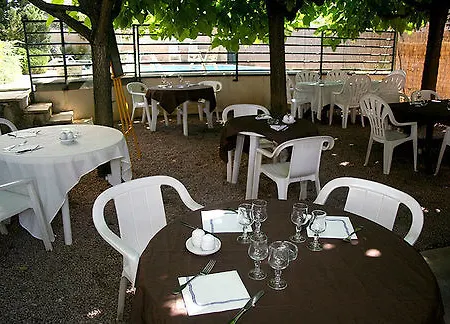 Hotel Bourbonnaise 3*